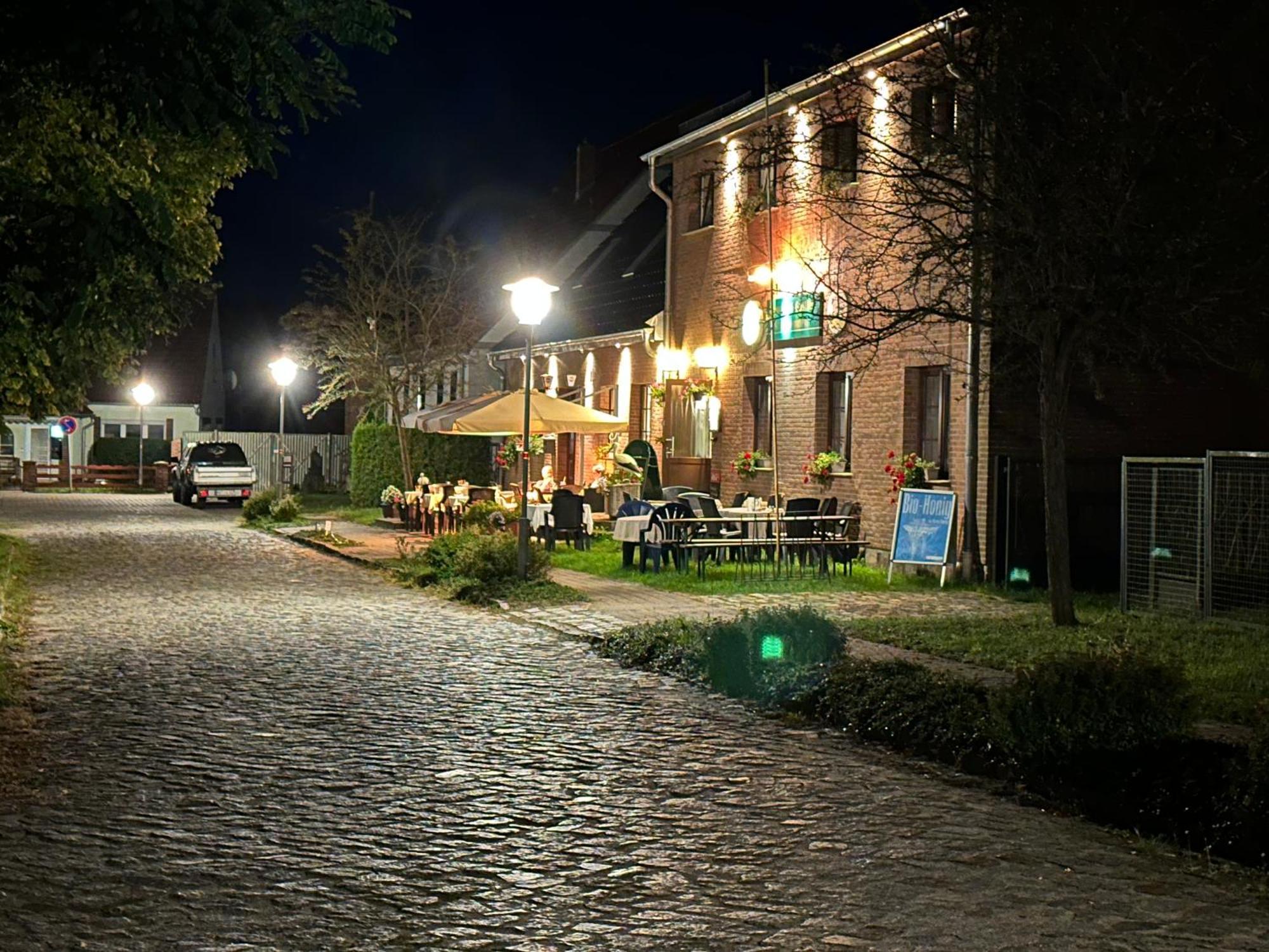 Pension & Gasthof Storchennest Gross Quassow Екстериор снимка