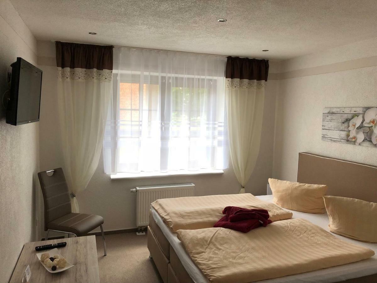 Pension & Gasthof Storchennest Gross Quassow Екстериор снимка